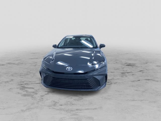Used 2025 Toyota Camry SE image 4
