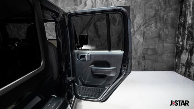 Used 2024 Jeep Wrangler Unlimited AWD/4WD image 13
