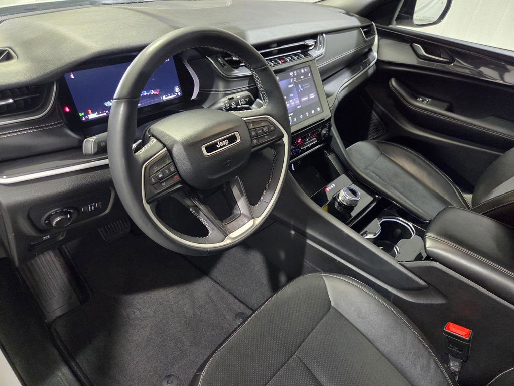 Certified 2023 Jeep Grand Cherokee Altitude image 6