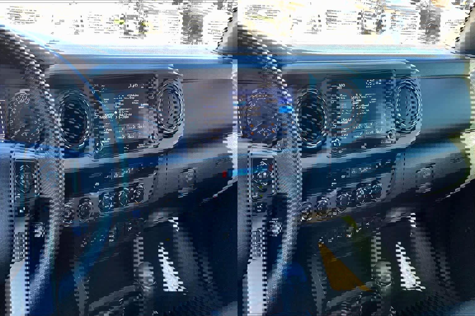 Used 2023 Toyota Tacoma TRD Off-Road image 6