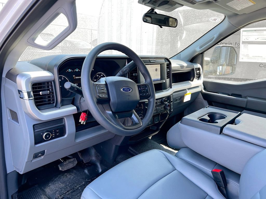 New 2025 Ford F350 XL w/ XL Chrome Package image 3