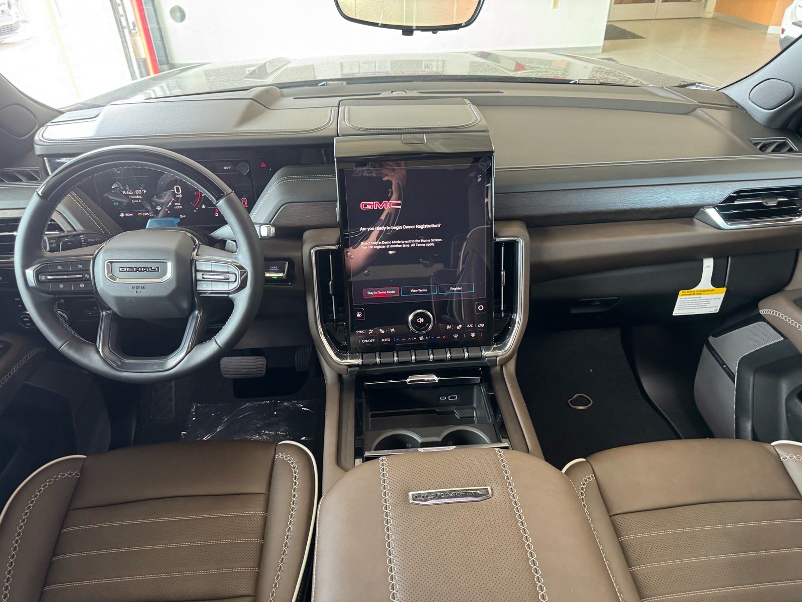 New 2026 GMC Yukon Denali Ultimate w/ LPO, Floor Liner Package AWD/4WD image 16