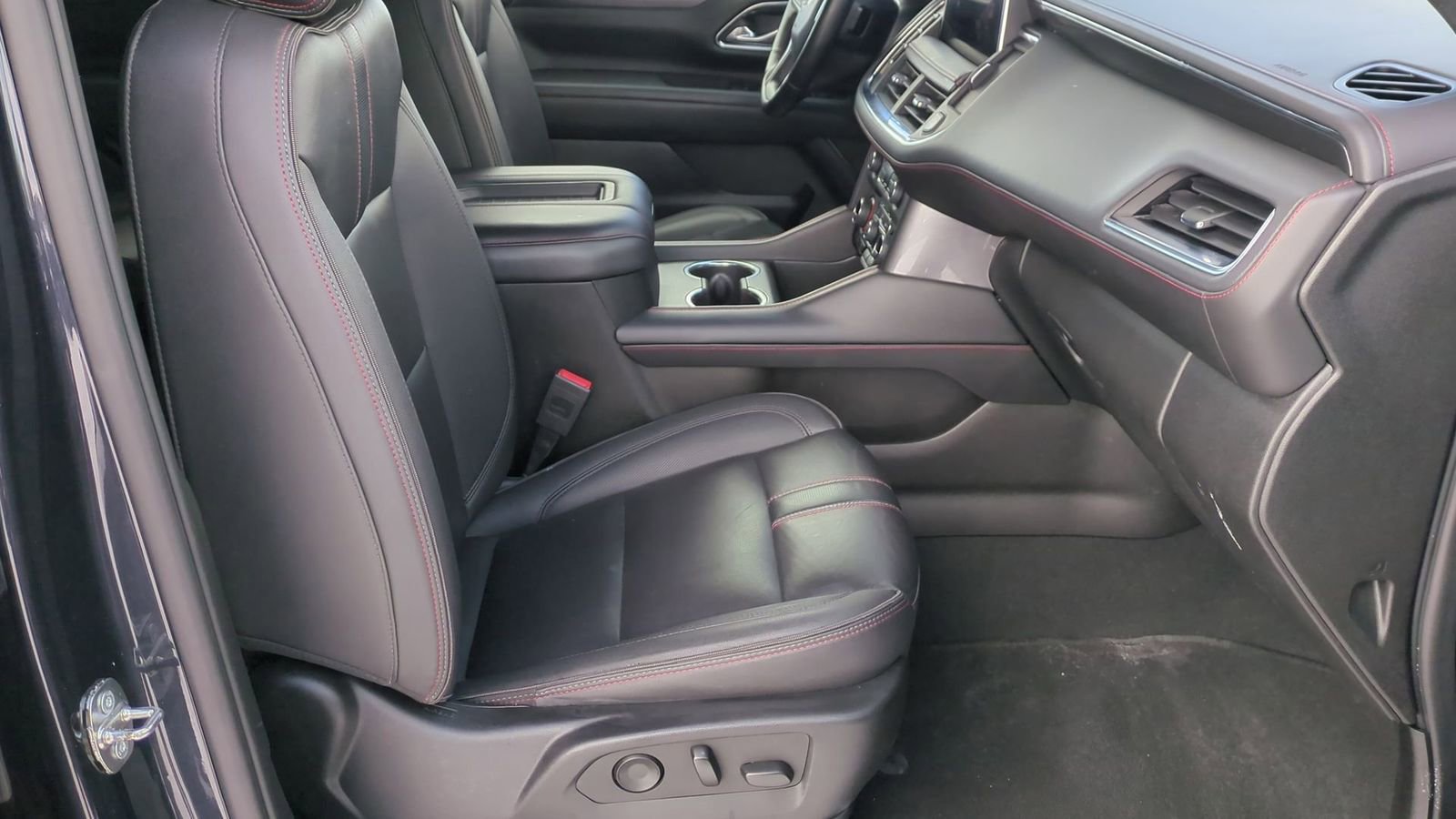 Used 2023 Chevrolet Tahoe RST image 23