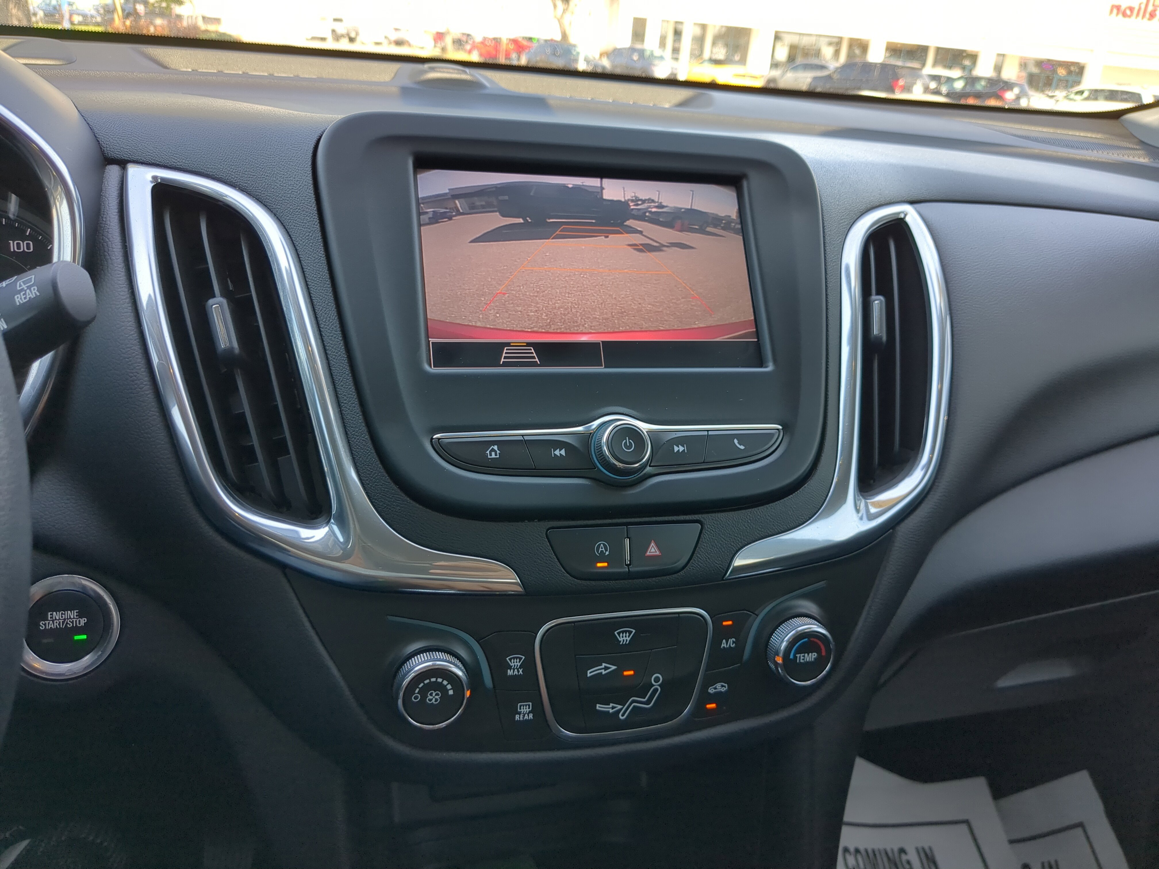 Used 2023 Chevrolet Equinox LT image 23