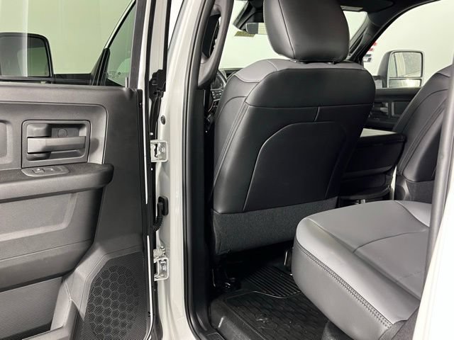 New 2026 RAM 5500 Tradesman w/ Chrome Appearance Group AWD/4WD image 22