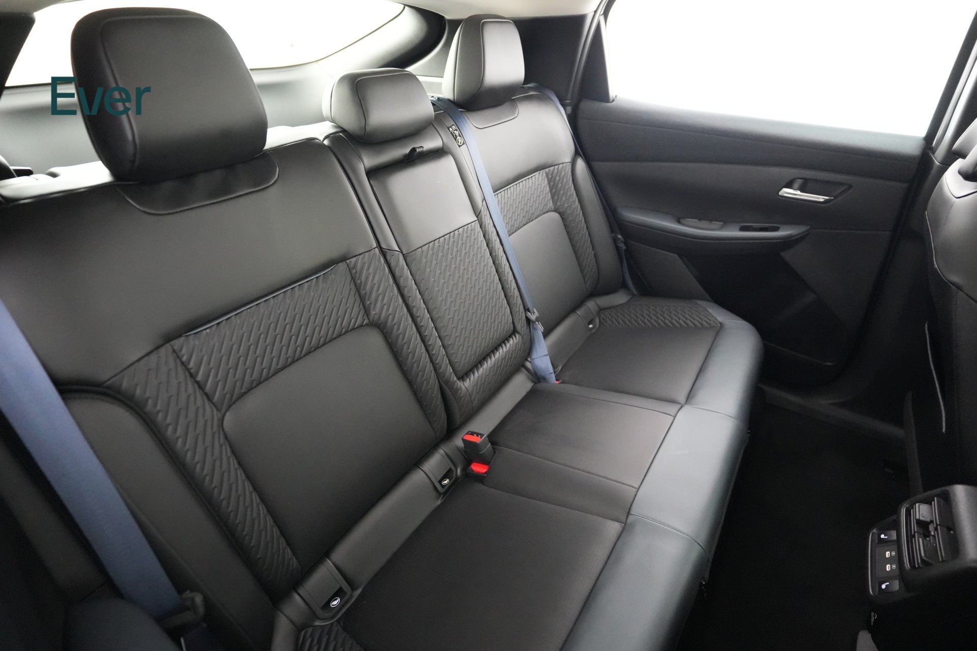 Used 2026 Nissan Leaf Platinum+ FWD image 5
