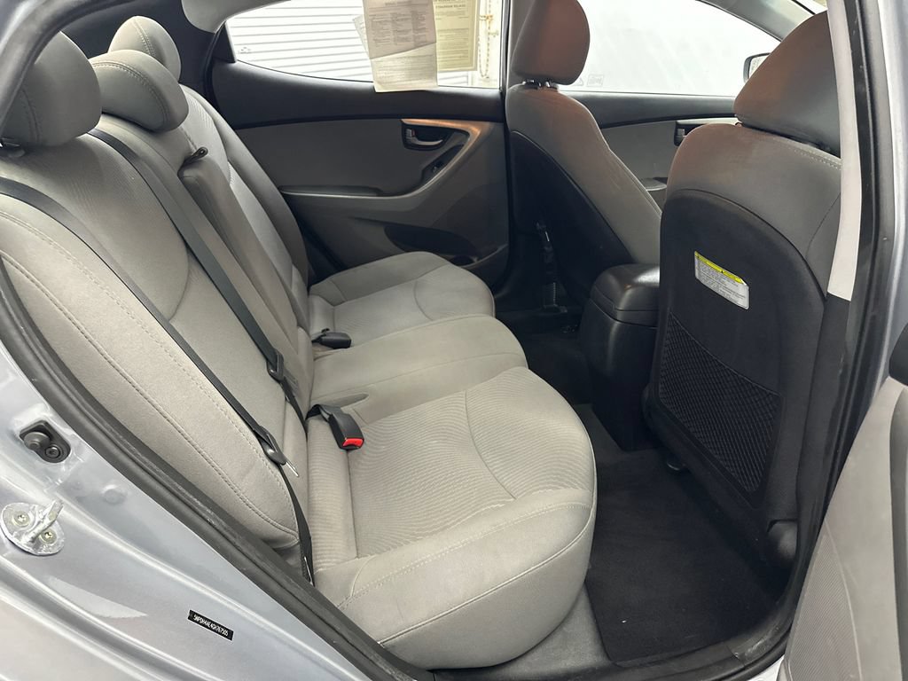 Used 2016 Hyundai Elantra SE FWD image 15