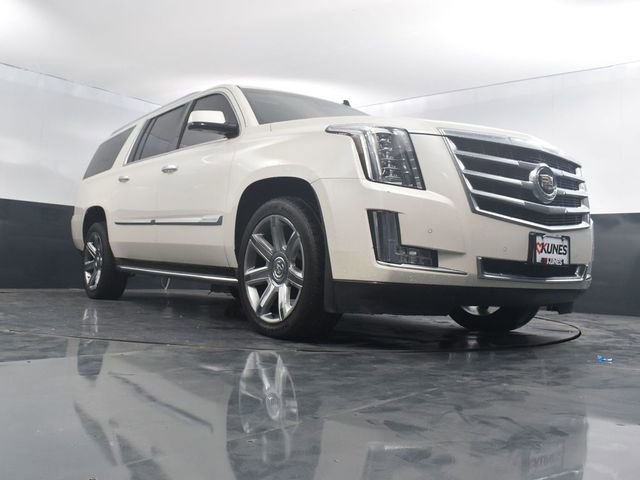 Used 2015 Cadillac Escalade ESV Luxury image 51