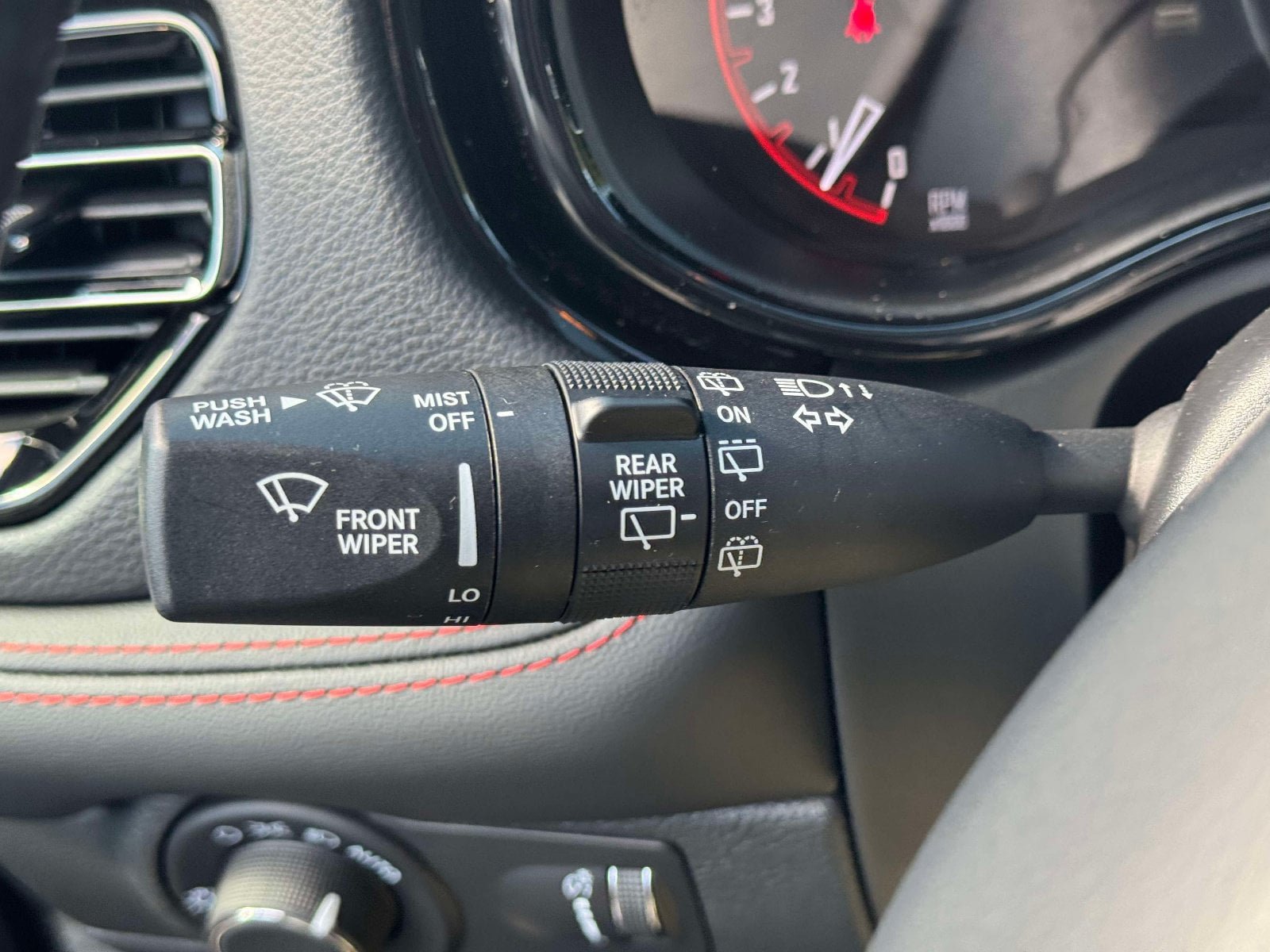 Used 2025 Dodge Durango R/T AWD/4WD image 22