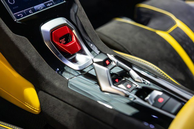 Used 2023 Lamborghini Huracan Tecnica RWD image 46