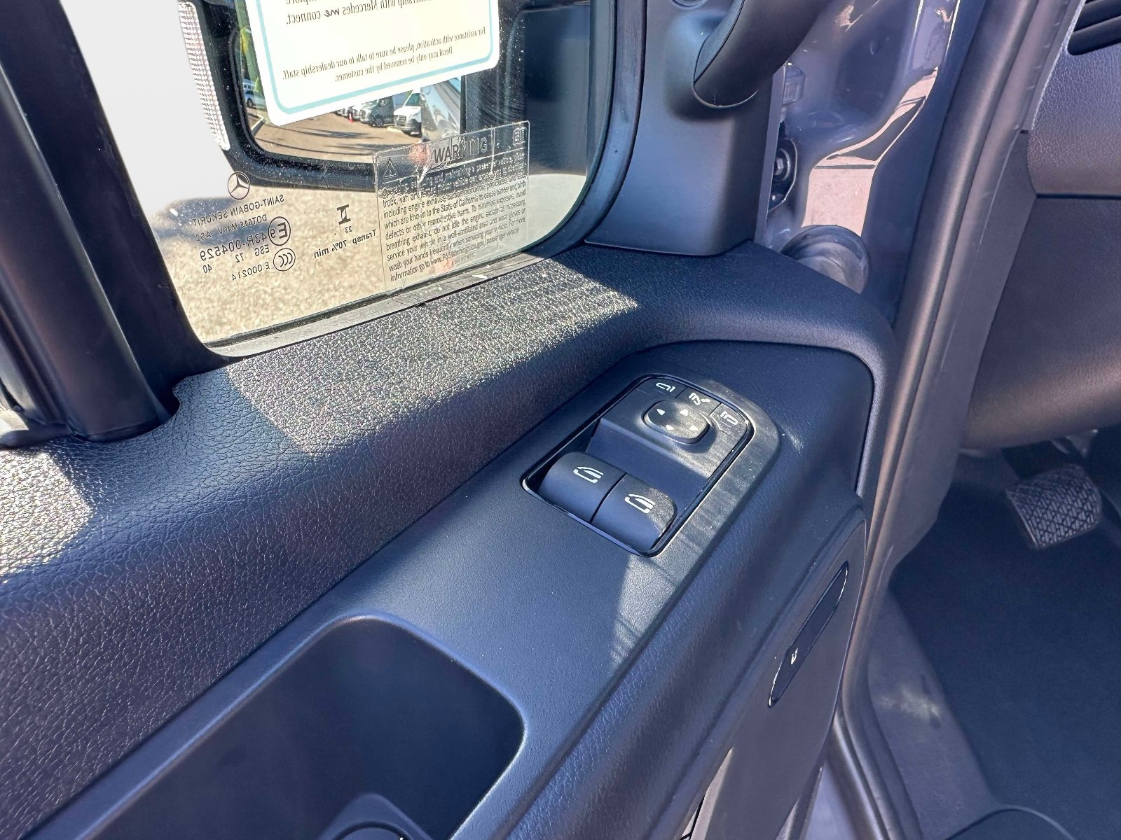 Used 2025 Mercedes-Benz Sprinter 2500 image 12