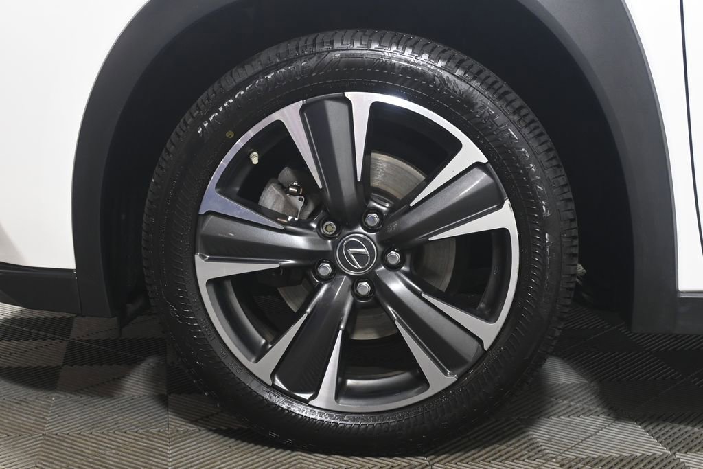 Used 2019 Lexus UX 200 w/ Premium Package FWD image 12