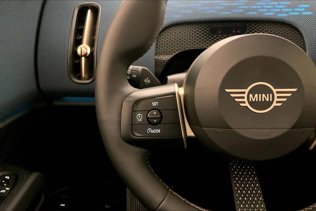 Certified 2025 MINI Cooper Countryman S w/ Comfort Package Max AWD/4WD image 17