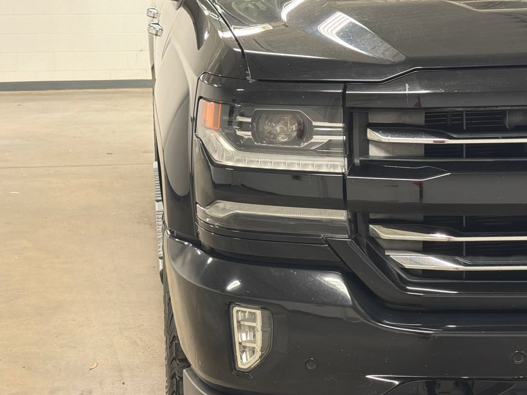 Used 2016 Chevrolet Silverado 1500 LTZ Z71 w/ LTZ Plus Package AWD/4WD image 5