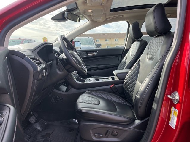 Used 2024 Ford Edge Titanium w/ Equipment Group 301A image 12