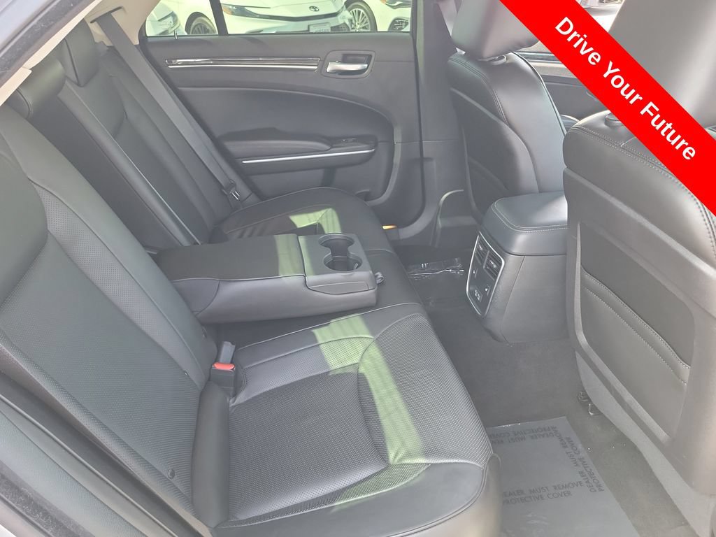 Used 2023 Chrysler 300 Touring L w/ Safetytec Plus Group RWD image 21