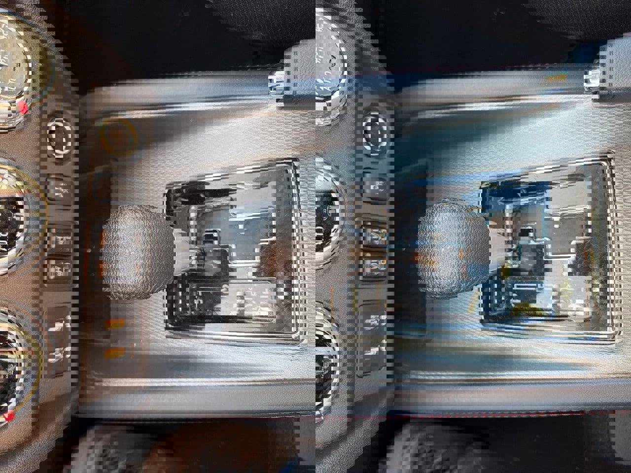 Used 2024 Mitsubishi Outlander Sport SE image 12