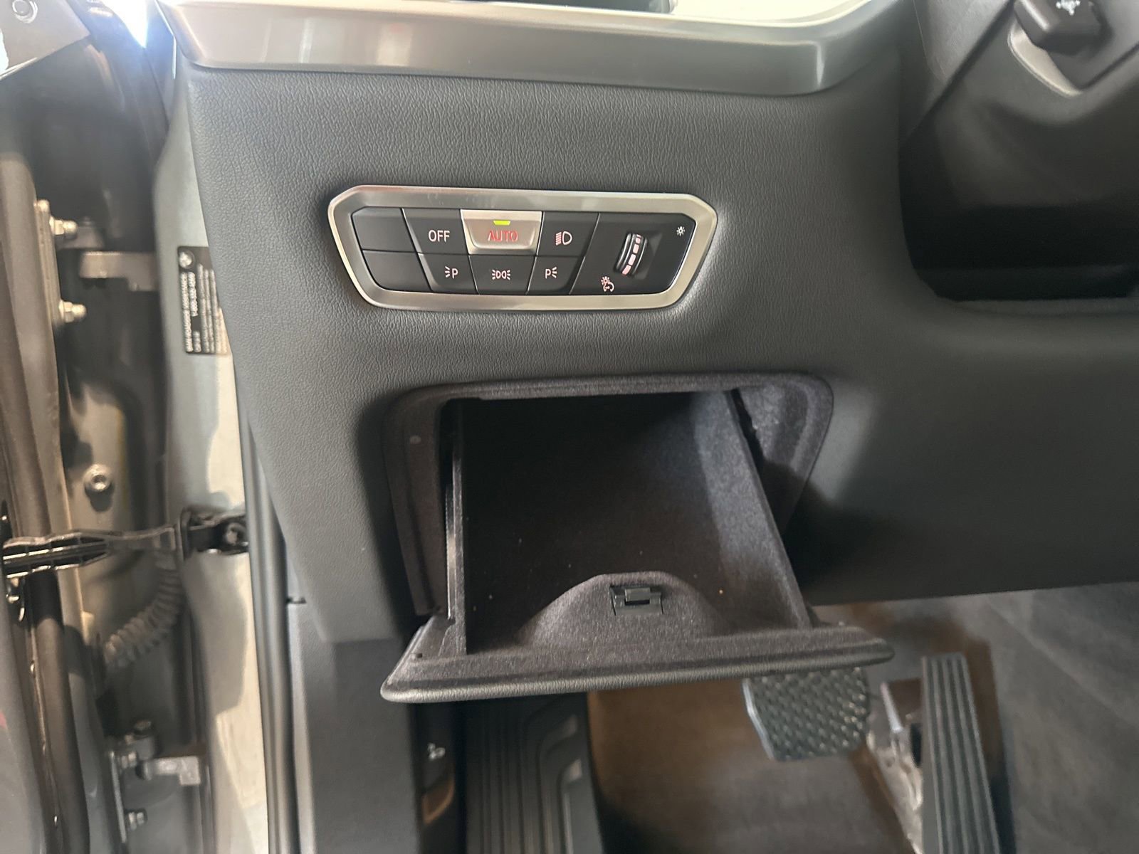 Certified 2023 BMW X7 xDrive40i w/ Premium Package image 26