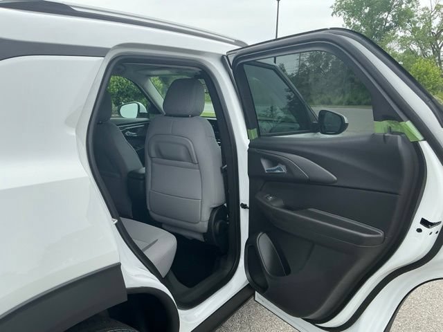 New 2026 Chevrolet TrailBlazer LT w/ Convenience Package FWD image 18