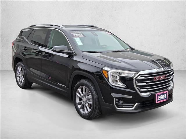 Used 2024 GMC Terrain SLT image 3