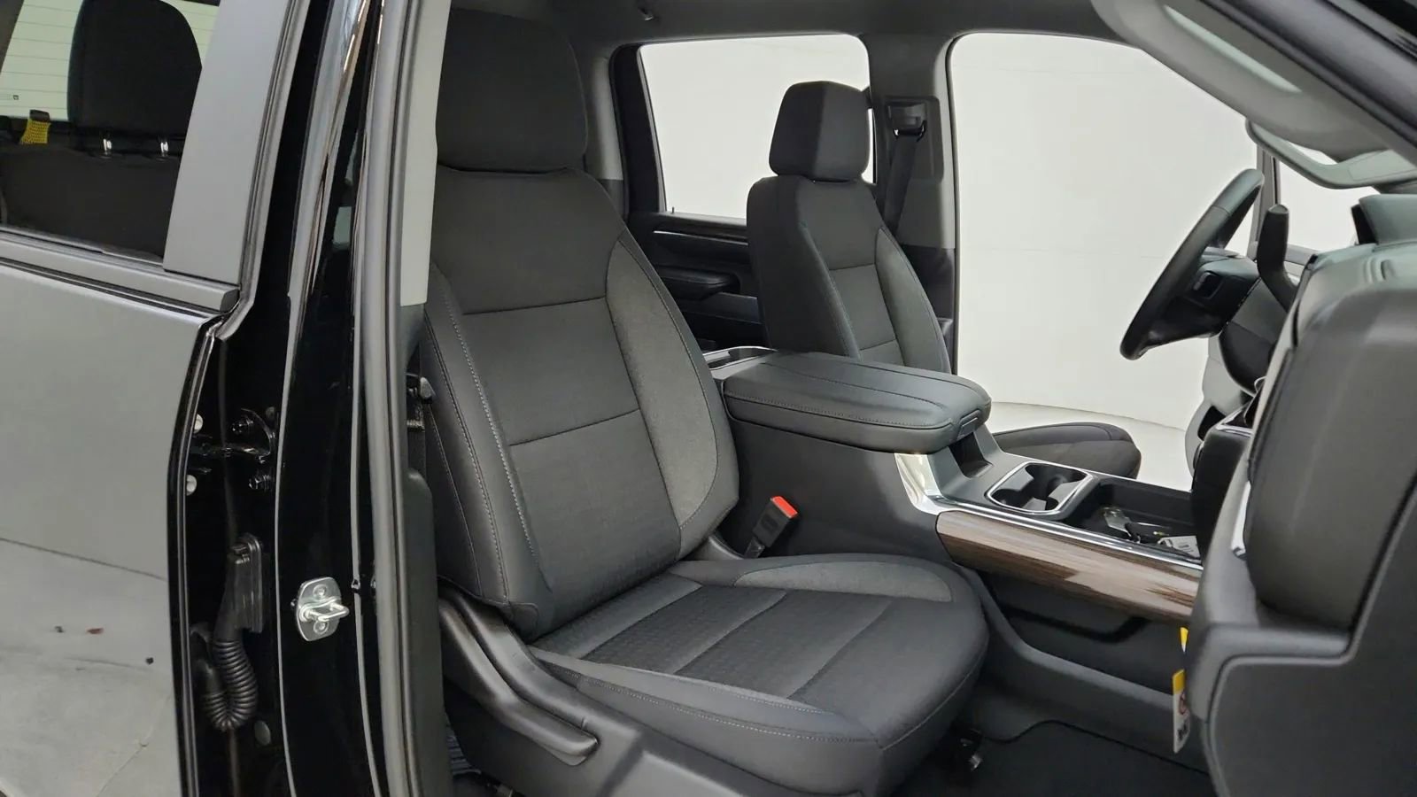 Used 2025 Chevrolet Silverado 2500 LT w/ All Star Edition image 43