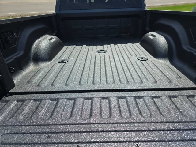 New 2026 RAM 2500 Laramie AWD/4WD image 25