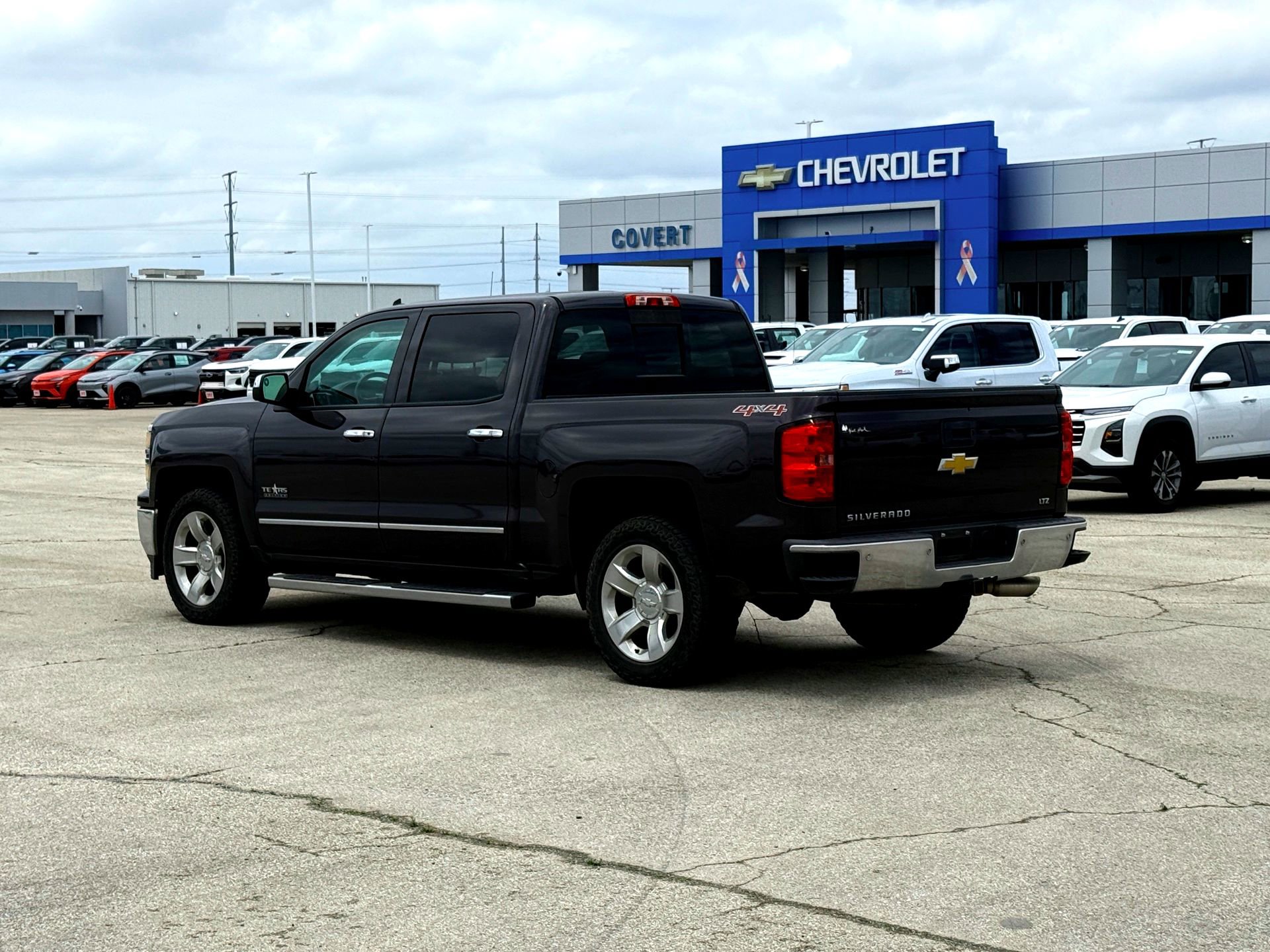 Used 2014 Chevrolet Silverado 1500 LTZ w/ Texas Edition, 1LZ Trim AWD/4WD image 3