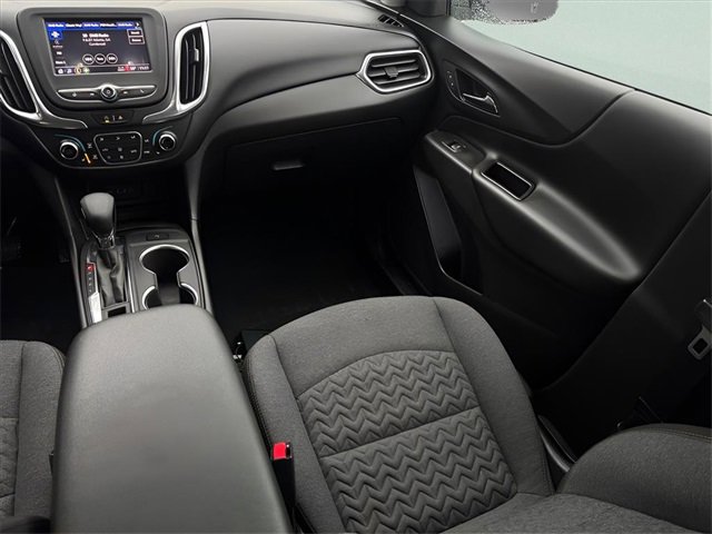 Used 2022 Chevrolet Equinox LT w/ Driver Convenience Package image 10