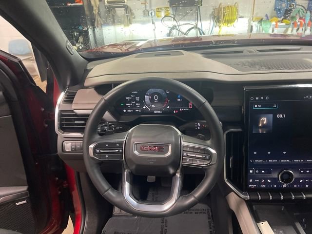Used 2024 GMC Acadia Elevation AWD/4WD image 15
