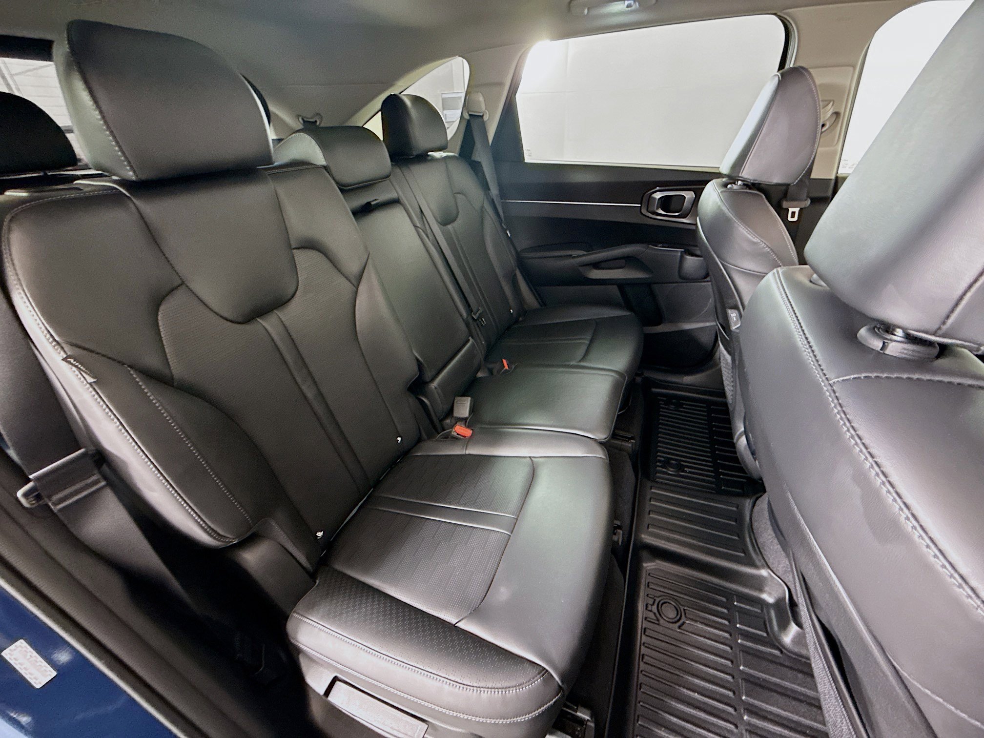 Used 2025 Kia Sorento S w/ Panoramic Sunroof Package FWD image 27