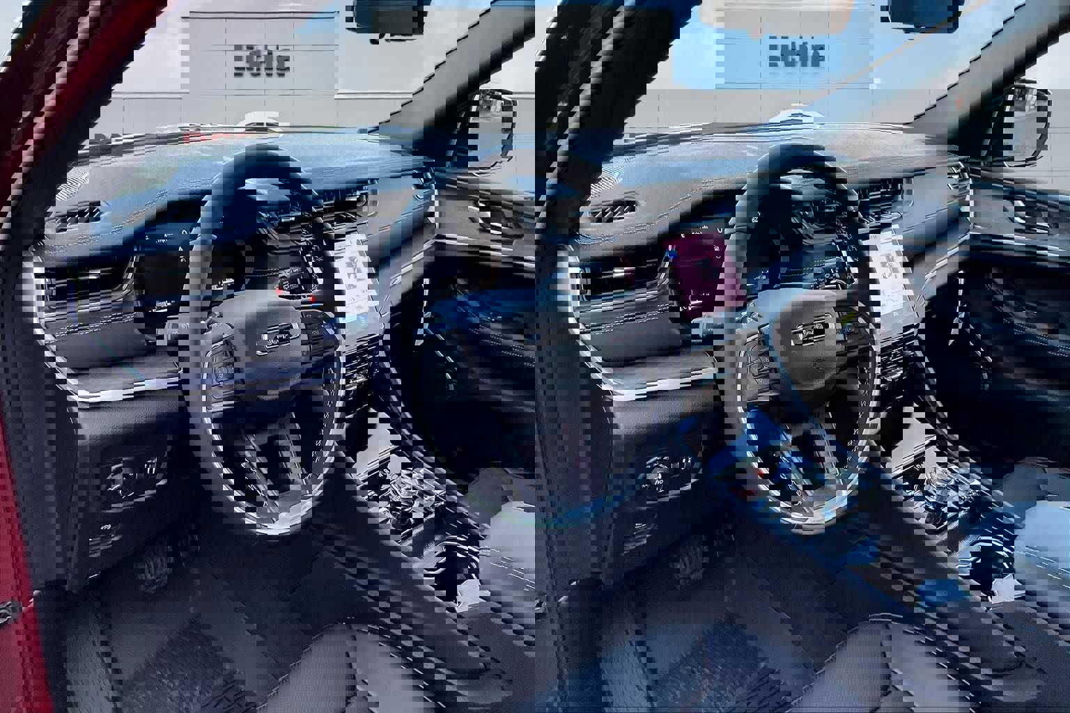 New 2025 Jeep Grand Cherokee Limited w/ Luxury Tech Group II image 3