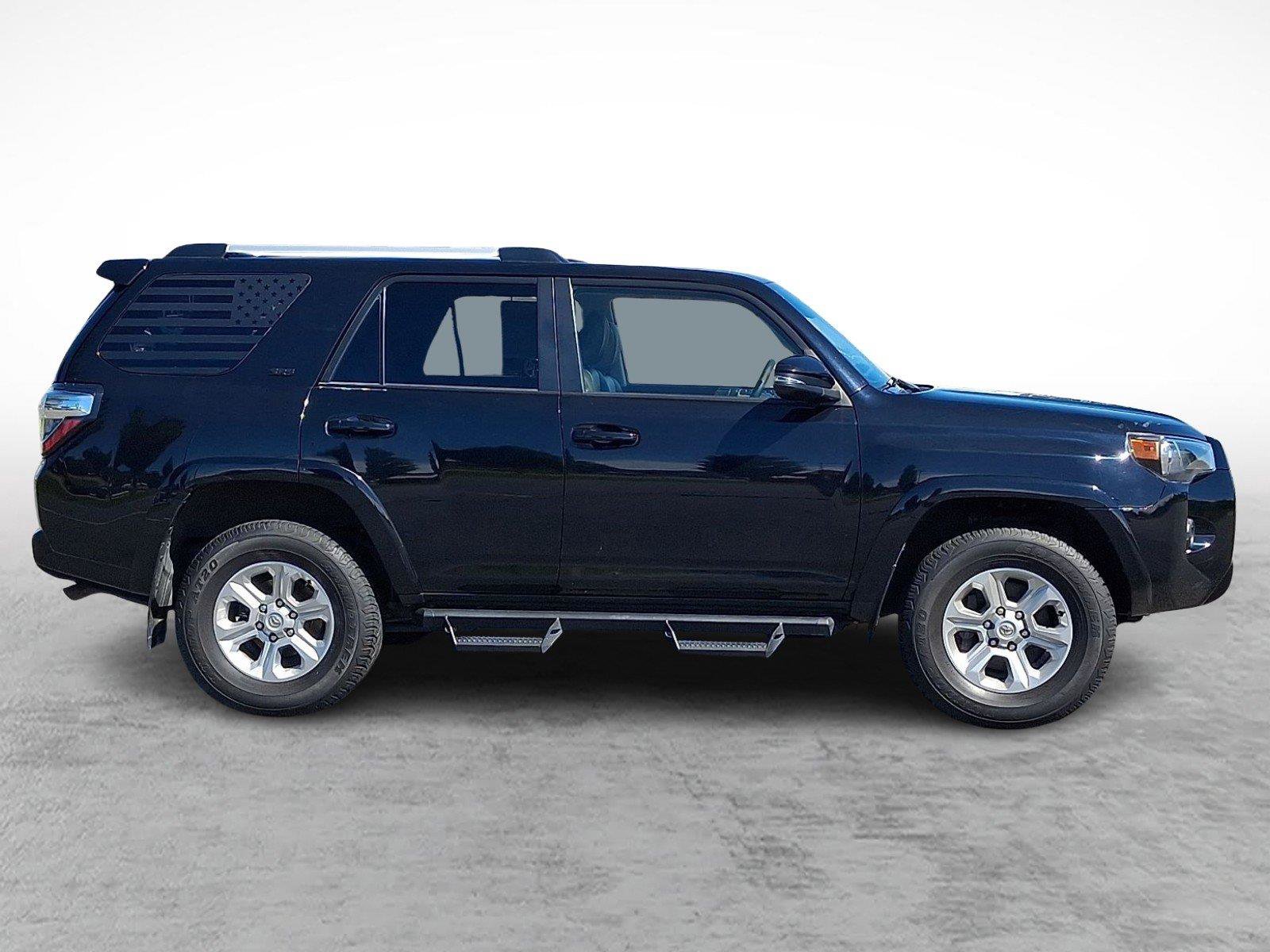 Used 2024 Toyota 4Runner SR5 Premium w/ Moonroof Package AWD/4WD image 7