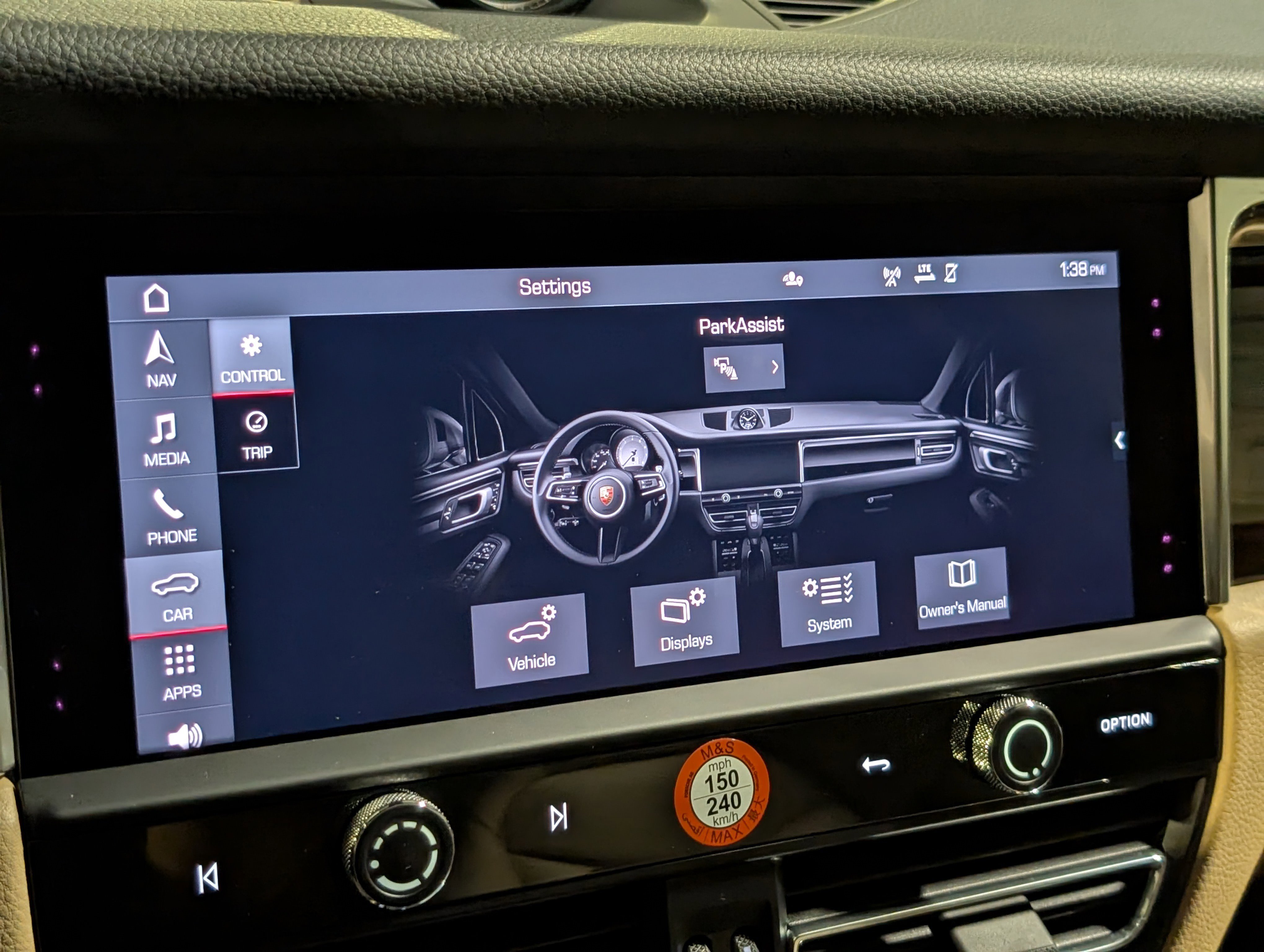 Certified 2023 Porsche Macan S AWD/4WD image 38
