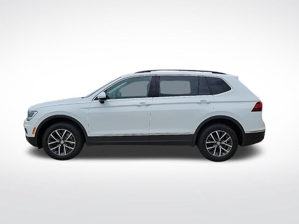Used 2020 Volkswagen Tiguan SE w/ Panoramic Sunroof Package AWD/4WD image 2