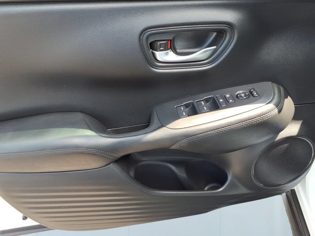 Used 2024 Honda HR-V LX image 14