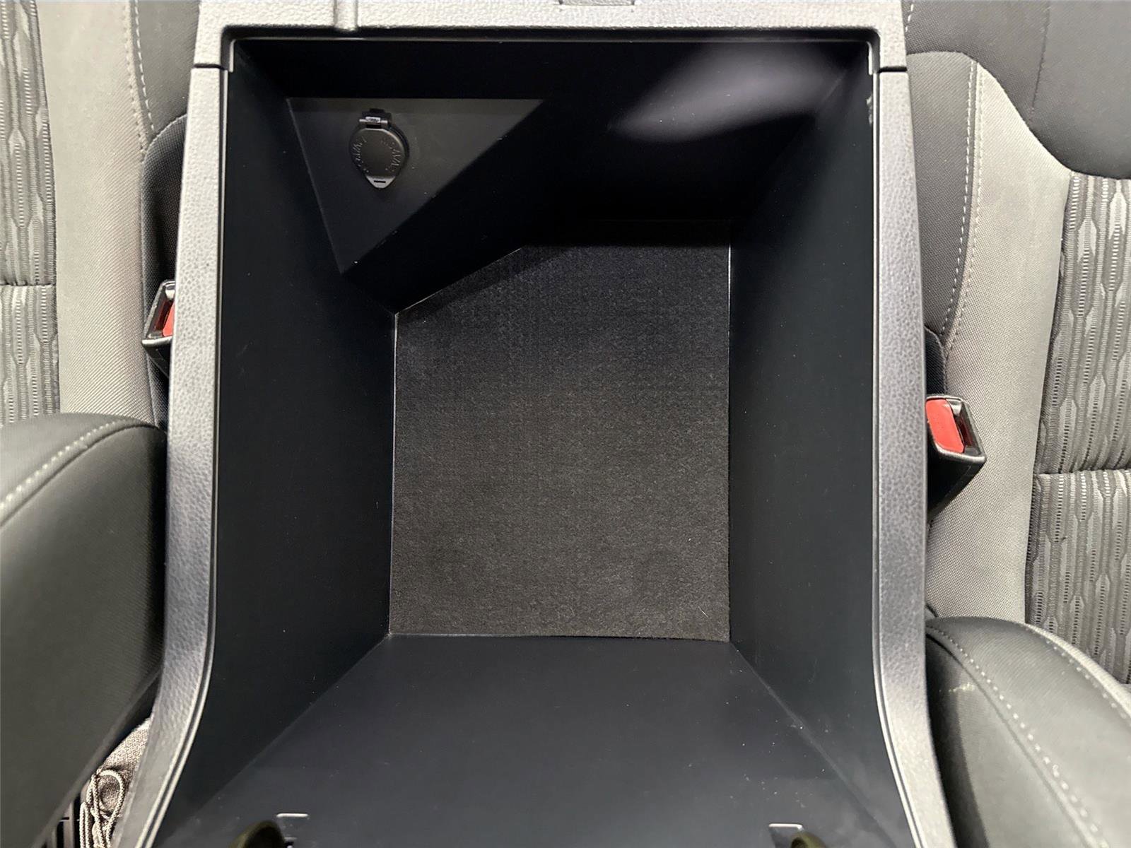 Used 2019 Toyota Tundra SR5 w/ TRD Sport Package image 31