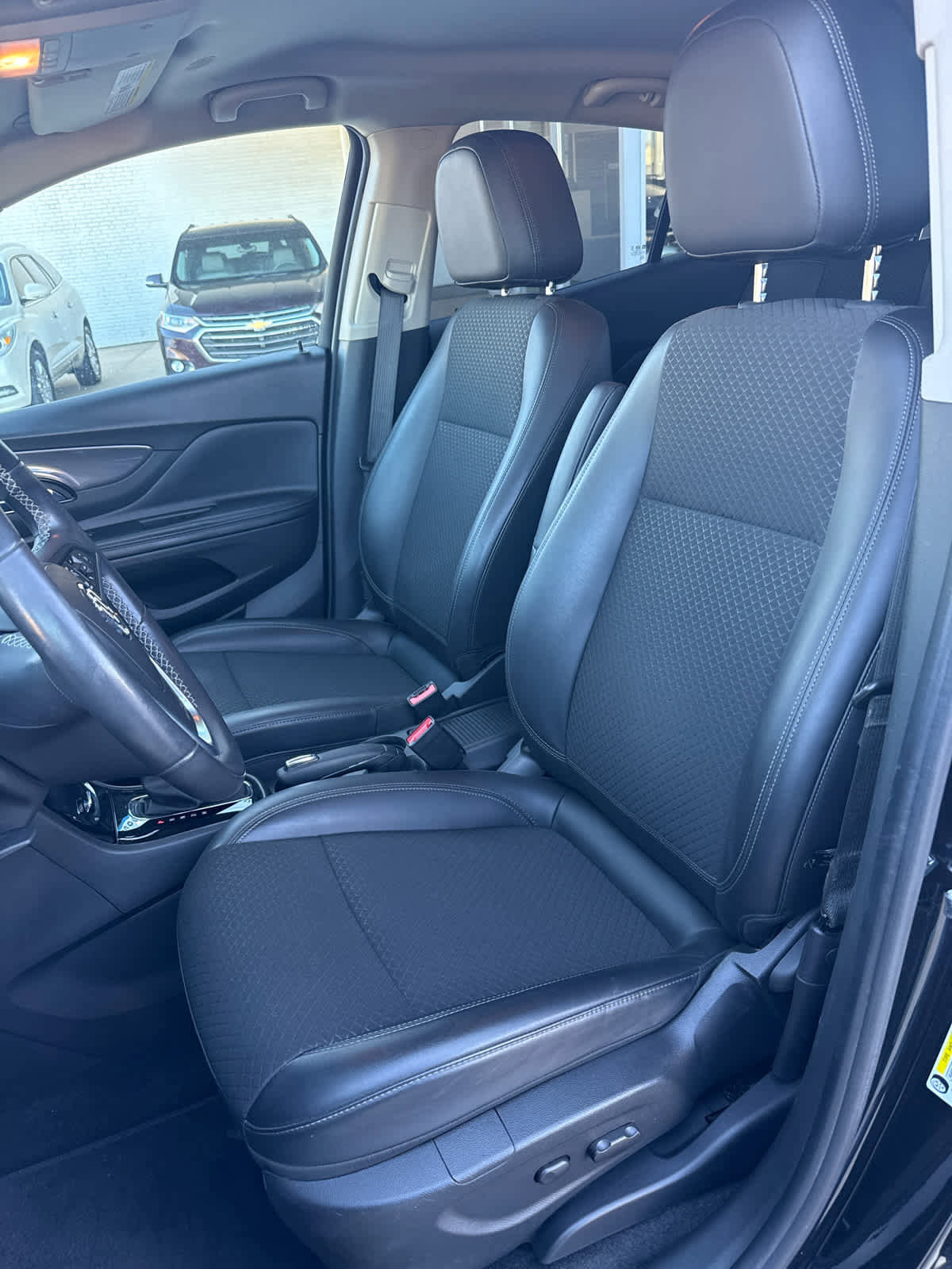 Used 2022 Buick Encore Preferred w/ Safety Package image 11