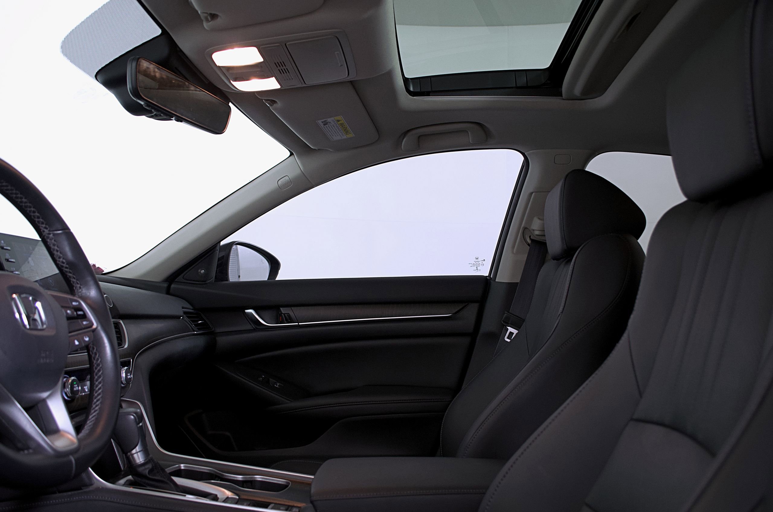 Used 2018 Honda Accord EX image 21