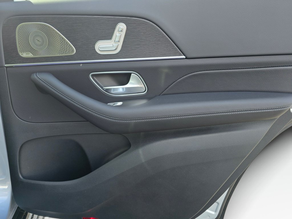 New 2026 Mercedes-Benz GLS 450 4MATIC image 28