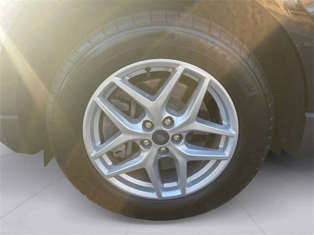 Used 2022 Ford Edge SEL w/ Convenience Package image 9