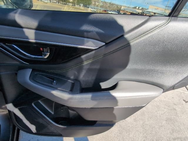 Used 2025 Subaru Outback Onyx Edition image 29