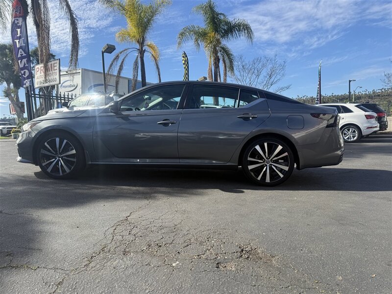 Used 2019 Nissan Altima 2.5 SR FWD image 4