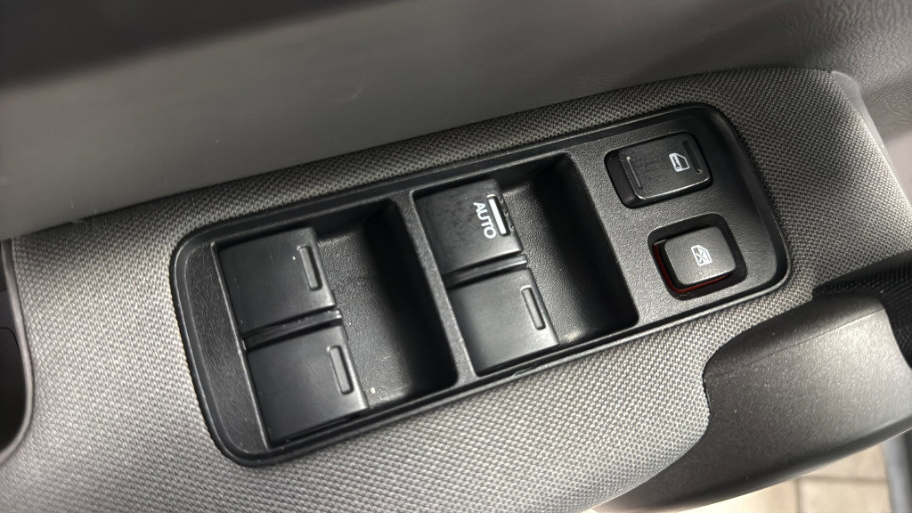 Used 2010 Honda CR-V LX image 15