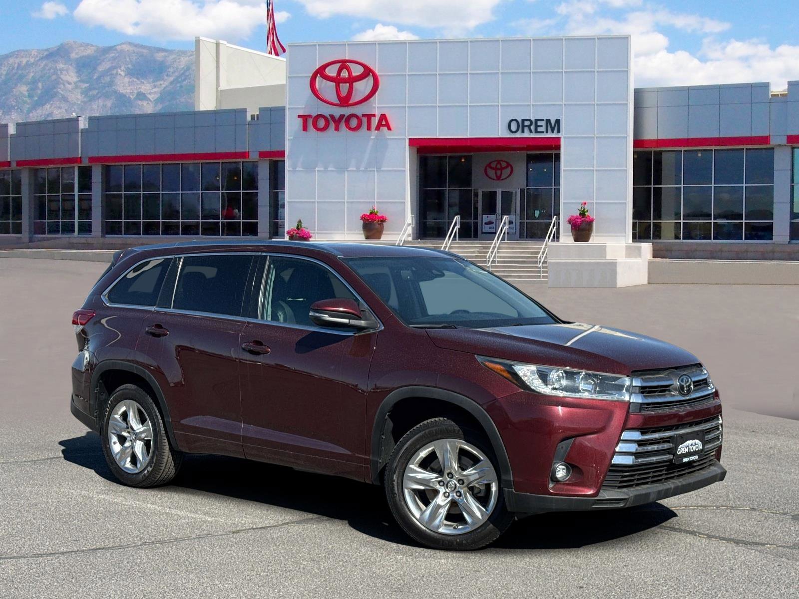 Used 2019 Toyota Highlander Limited FWD video 1