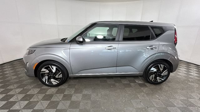 Used 2023 Kia Soul GT-Line FWD image 6