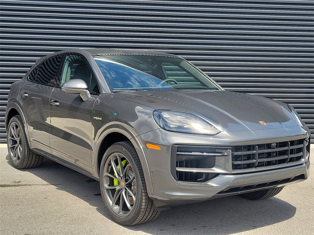 New 2025 Porsche Cayenne E-Hybrid Coupe image 9
