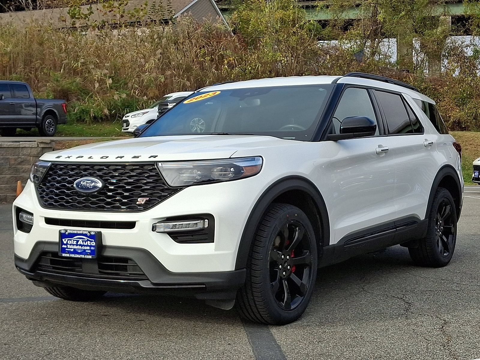 Certified 2023 Ford Explorer ST w/ ST Street Pack image 4