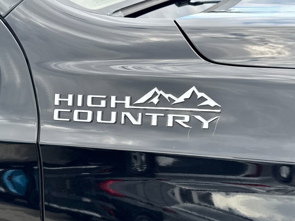 Used 2022 Chevrolet Tahoe High Country image 11