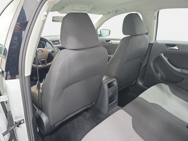Used 2017 Volkswagen Jetta S w/ Jetta S Cold Weather Package FWD image 12