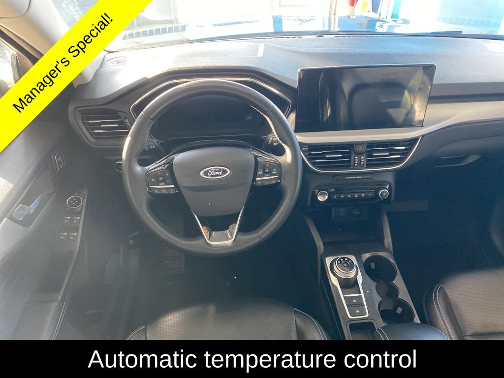 Used 2023 Ford Escape Platinum image 6